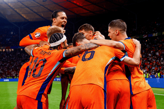 馬克西末節,三分球引爭,疑似觸碰是,Bet365下载,下载Bet365,体育博彩,线上娱乐,客户端,体育平台