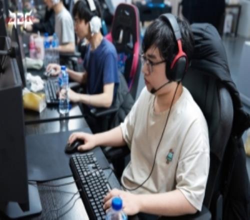 皇马主裁希,曼萨诺执场,场破纪录,Bet365下载,下载Bet365,体育博彩,线上娱乐,客户端,体育平台